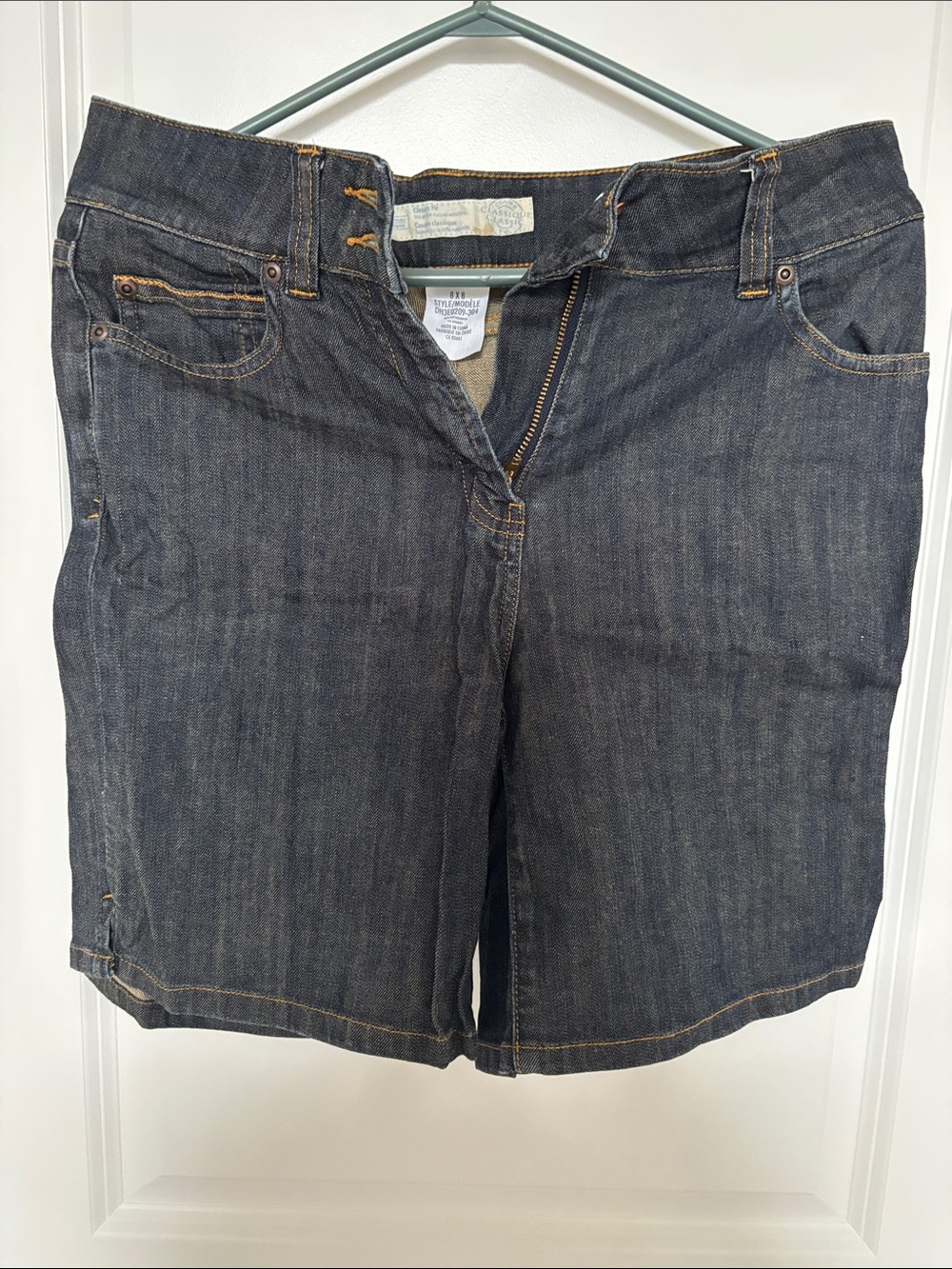 Women's Dark Wash Denim Shorts - Classic Blue